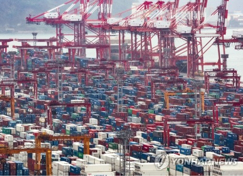 부산항 수출 부두. [연합뉴스]